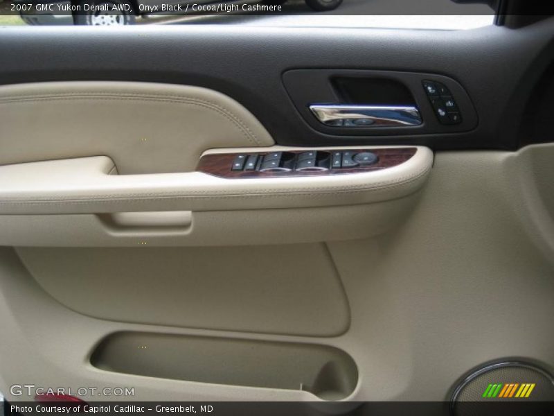 Onyx Black / Cocoa/Light Cashmere 2007 GMC Yukon Denali AWD