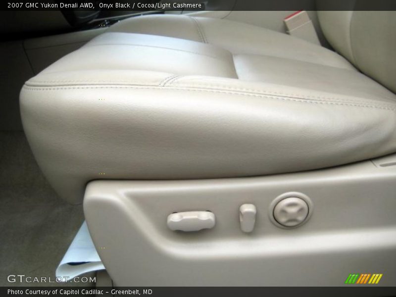 Onyx Black / Cocoa/Light Cashmere 2007 GMC Yukon Denali AWD