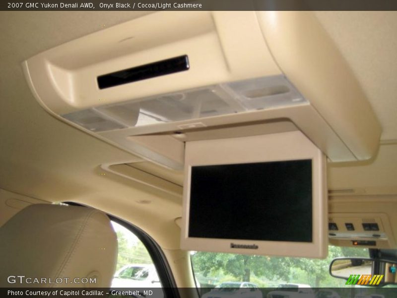Onyx Black / Cocoa/Light Cashmere 2007 GMC Yukon Denali AWD