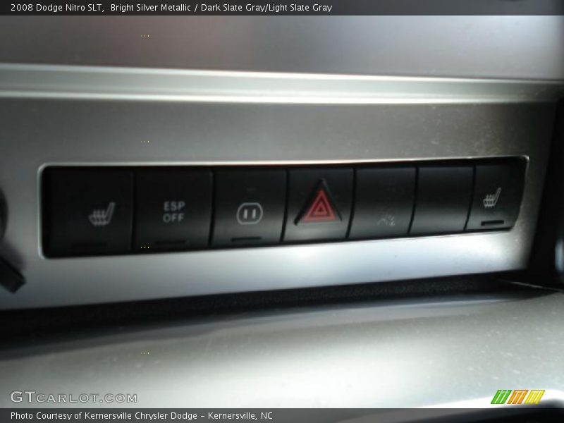 Bright Silver Metallic / Dark Slate Gray/Light Slate Gray 2008 Dodge Nitro SLT