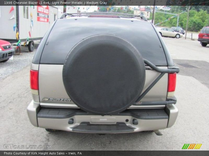 Light Pewter Metallic / Medium Gray 1998 Chevrolet Blazer LS 4x4
