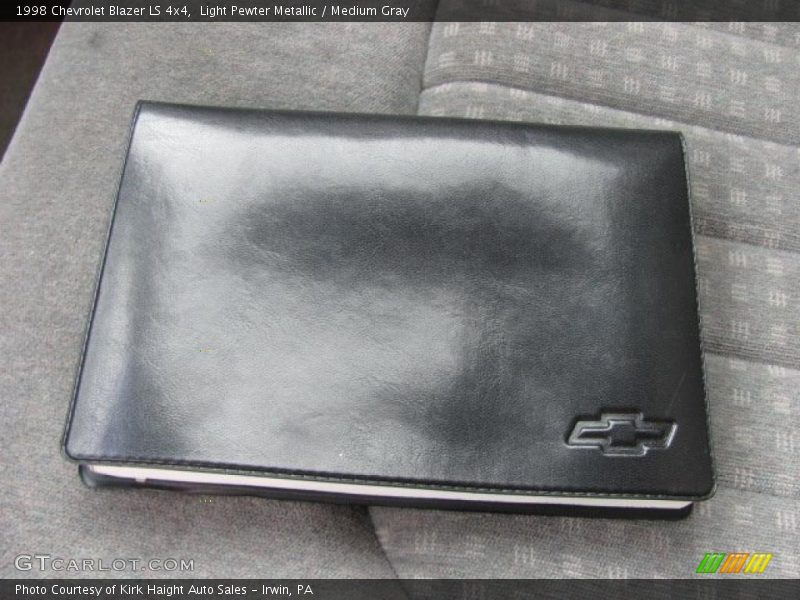 Light Pewter Metallic / Medium Gray 1998 Chevrolet Blazer LS 4x4