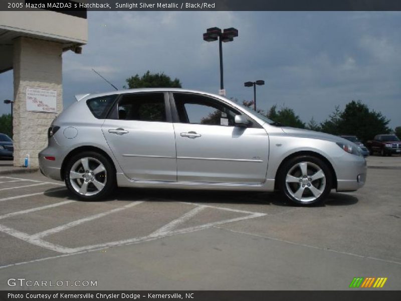 Sunlight Silver Metallic / Black/Red 2005 Mazda MAZDA3 s Hatchback