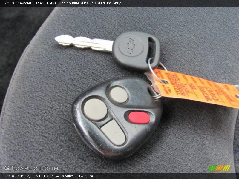 Indigo Blue Metallic / Medium Gray 2000 Chevrolet Blazer LT 4x4