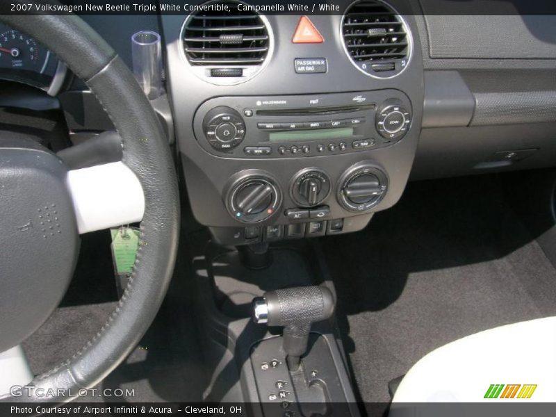 Campanella White / White 2007 Volkswagen New Beetle Triple White Convertible