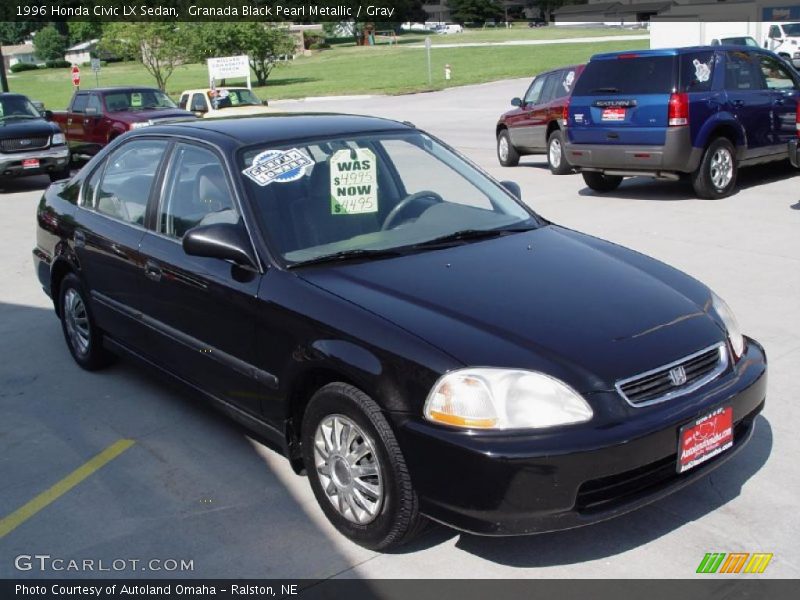 Granada Black Pearl Metallic / Gray 1996 Honda Civic LX Sedan