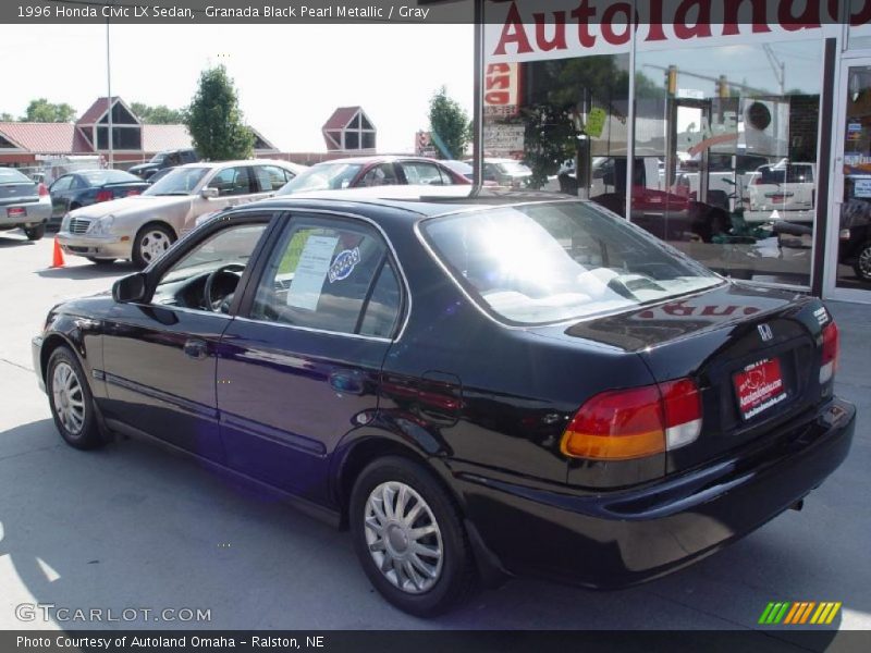 Granada Black Pearl Metallic / Gray 1996 Honda Civic LX Sedan