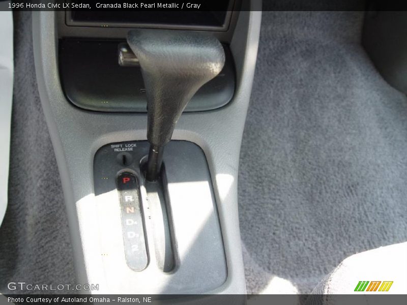 Granada Black Pearl Metallic / Gray 1996 Honda Civic LX Sedan