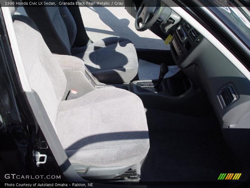 Granada Black Pearl Metallic / Gray 1996 Honda Civic LX Sedan