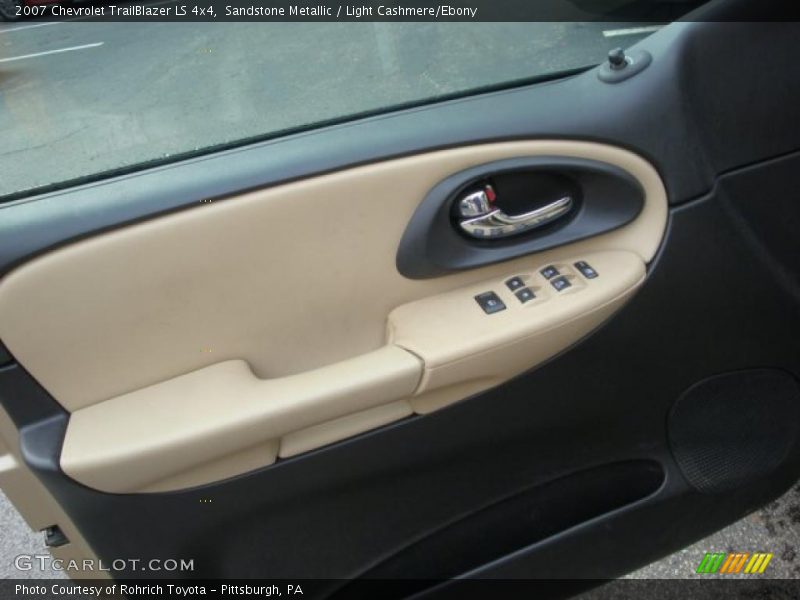 Sandstone Metallic / Light Cashmere/Ebony 2007 Chevrolet TrailBlazer LS 4x4
