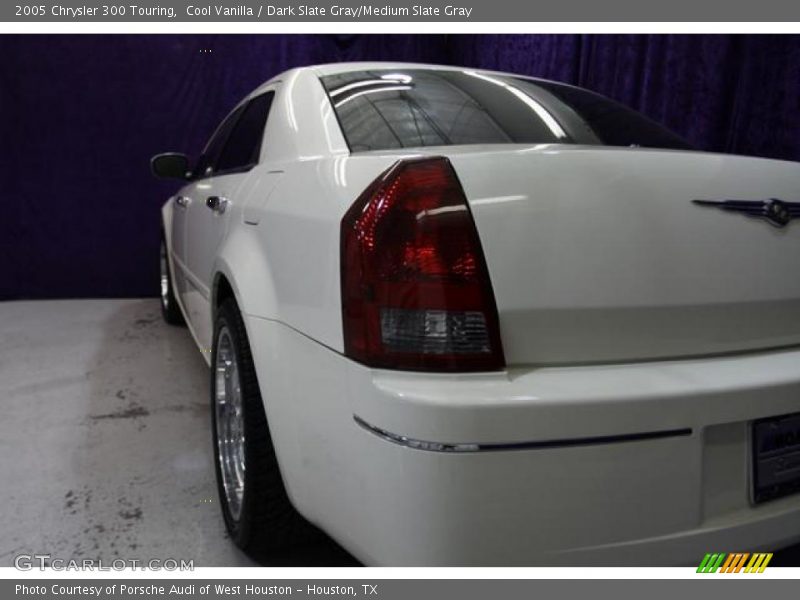 Cool Vanilla / Dark Slate Gray/Medium Slate Gray 2005 Chrysler 300 Touring