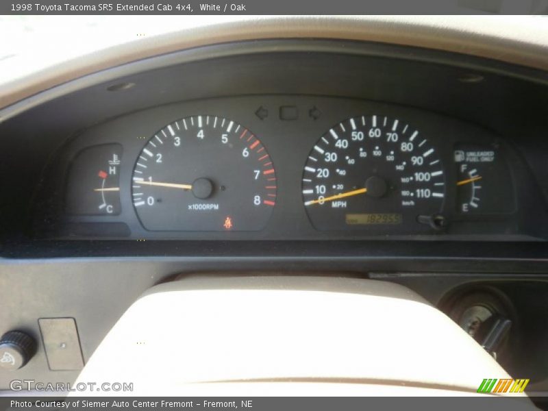 White / Oak 1998 Toyota Tacoma SR5 Extended Cab 4x4