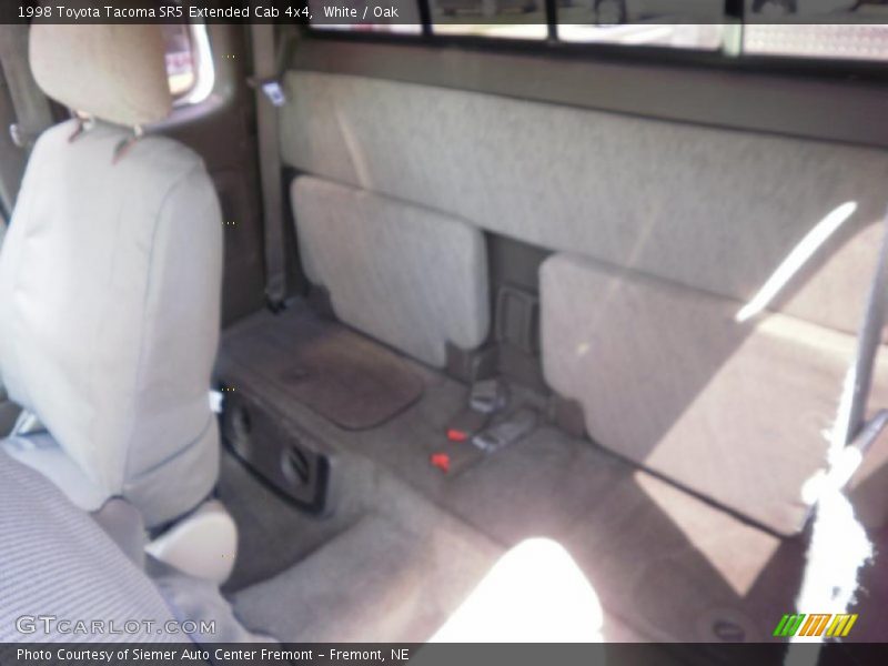 White / Oak 1998 Toyota Tacoma SR5 Extended Cab 4x4