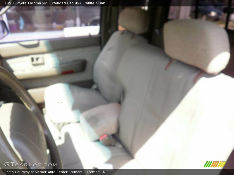 White / Oak 1998 Toyota Tacoma SR5 Extended Cab 4x4