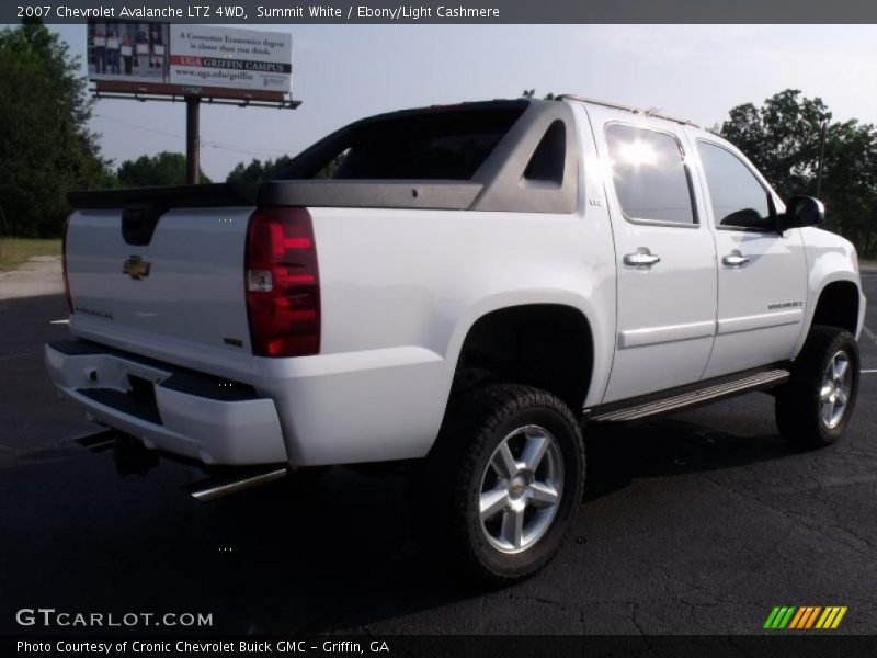 Summit White / Ebony/Light Cashmere 2007 Chevrolet Avalanche LTZ 4WD