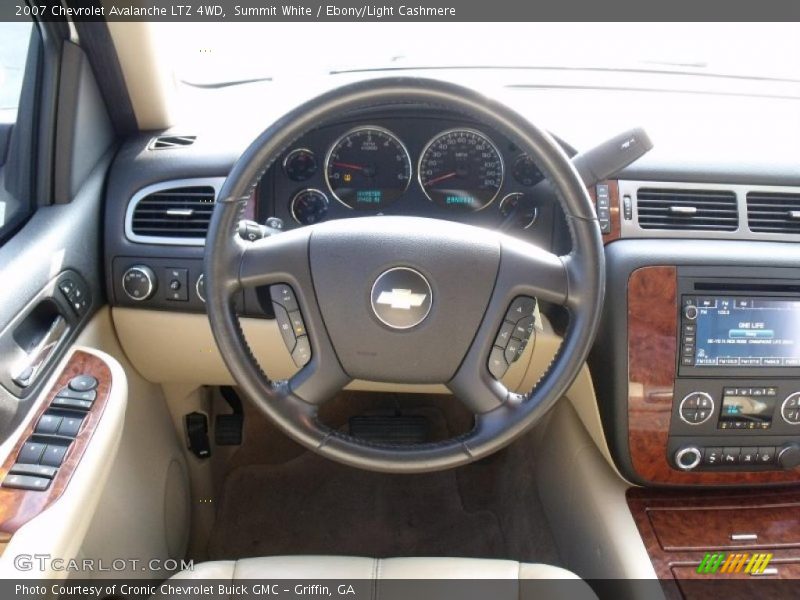 Summit White / Ebony/Light Cashmere 2007 Chevrolet Avalanche LTZ 4WD