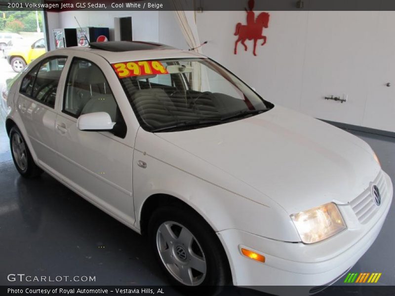 Cool White / Beige 2001 Volkswagen Jetta GLS Sedan
