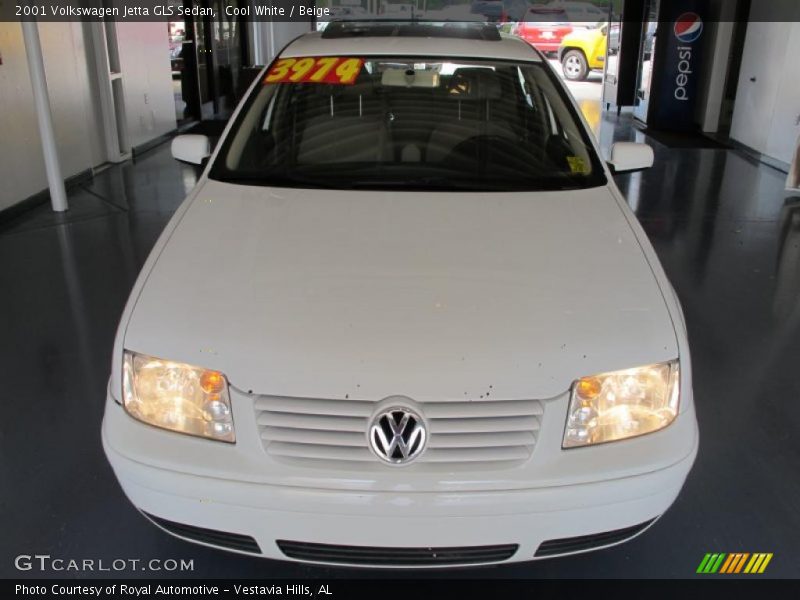 Cool White / Beige 2001 Volkswagen Jetta GLS Sedan
