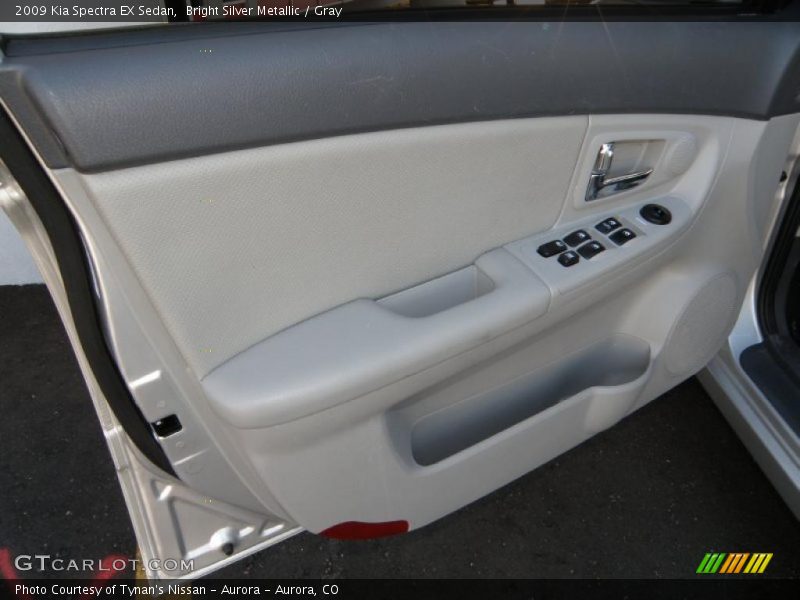 Bright Silver Metallic / Gray 2009 Kia Spectra EX Sedan