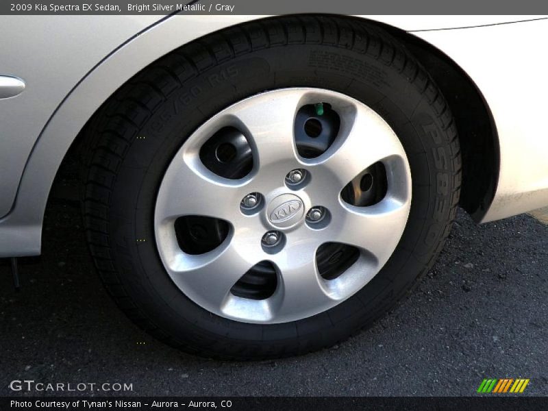 Bright Silver Metallic / Gray 2009 Kia Spectra EX Sedan