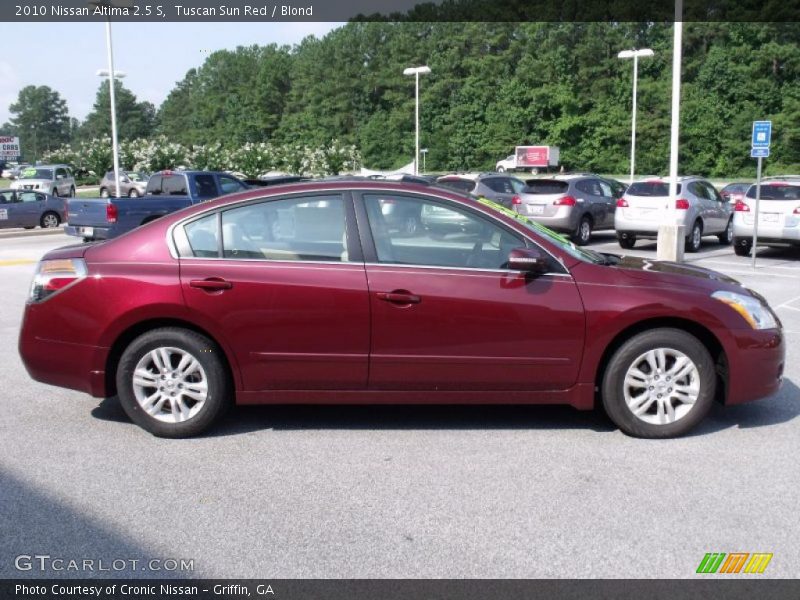 Tuscan Sun Red / Blond 2010 Nissan Altima 2.5 S