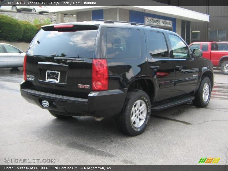 Onyx Black / Light Titanium 2007 GMC Yukon SLE 4x4