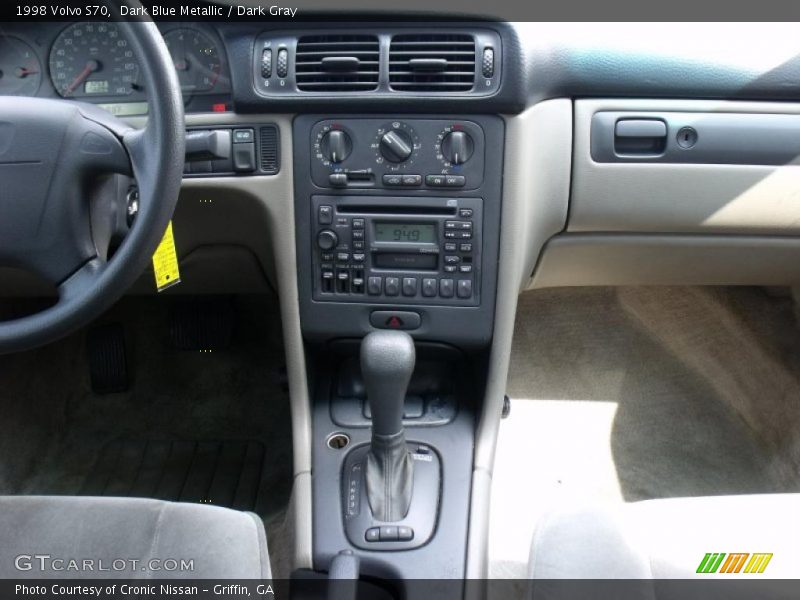 Dark Blue Metallic / Dark Gray 1998 Volvo S70