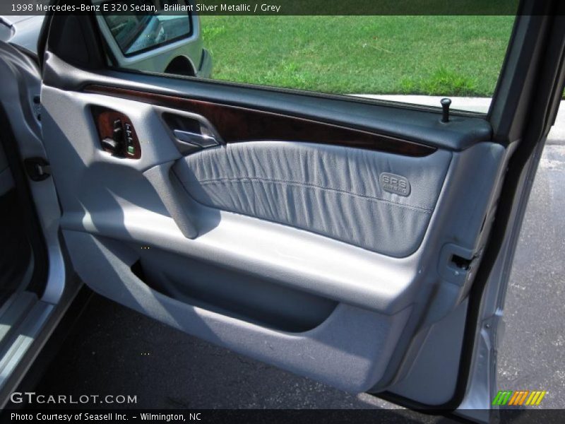 Brilliant Silver Metallic / Grey 1998 Mercedes-Benz E 320 Sedan