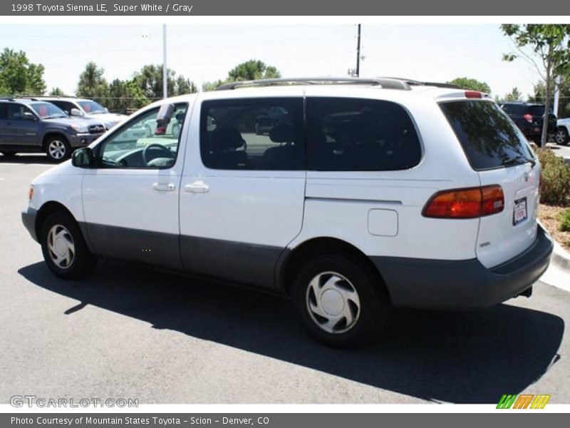 Super White / Gray 1998 Toyota Sienna LE