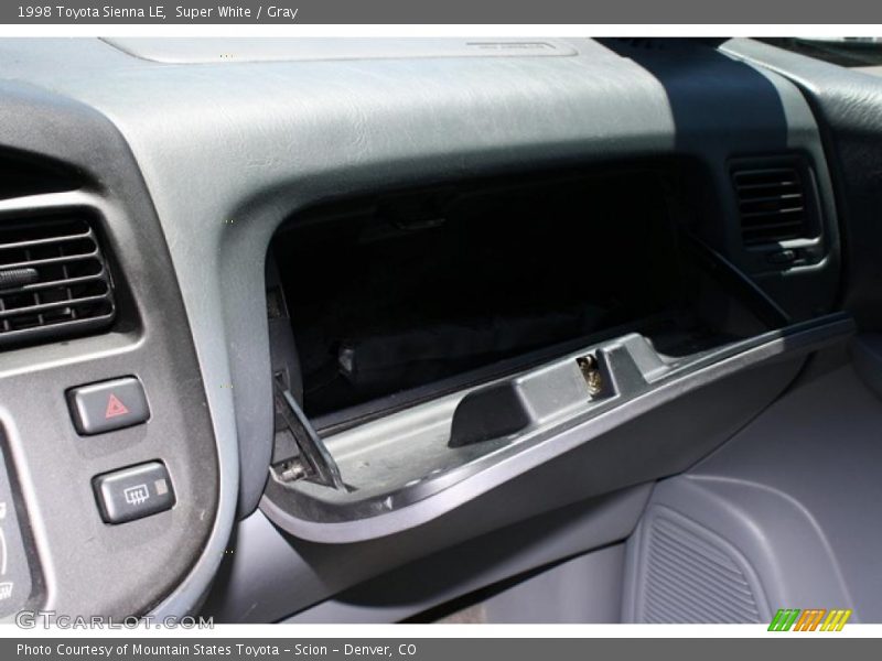 Super White / Gray 1998 Toyota Sienna LE