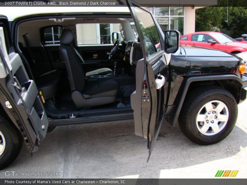 Black Diamond / Dark Charcoal 2007 Toyota FJ Cruiser 4WD