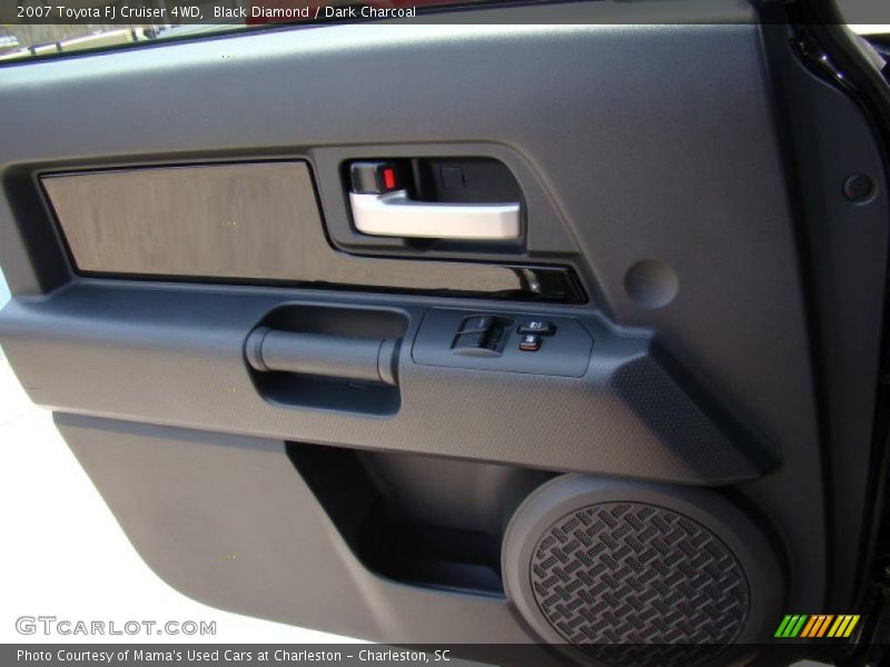 Black Diamond / Dark Charcoal 2007 Toyota FJ Cruiser 4WD