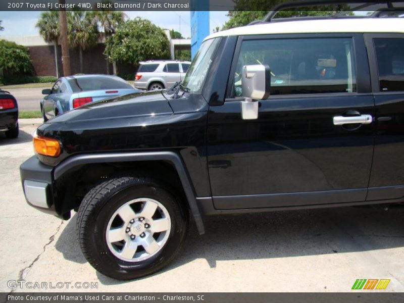 Black Diamond / Dark Charcoal 2007 Toyota FJ Cruiser 4WD
