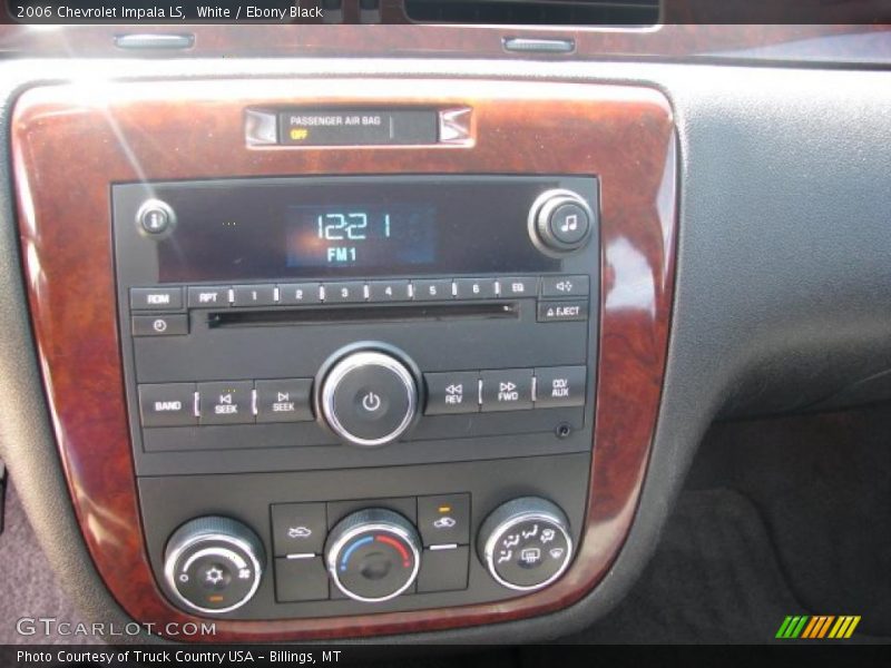 White / Ebony Black 2006 Chevrolet Impala LS