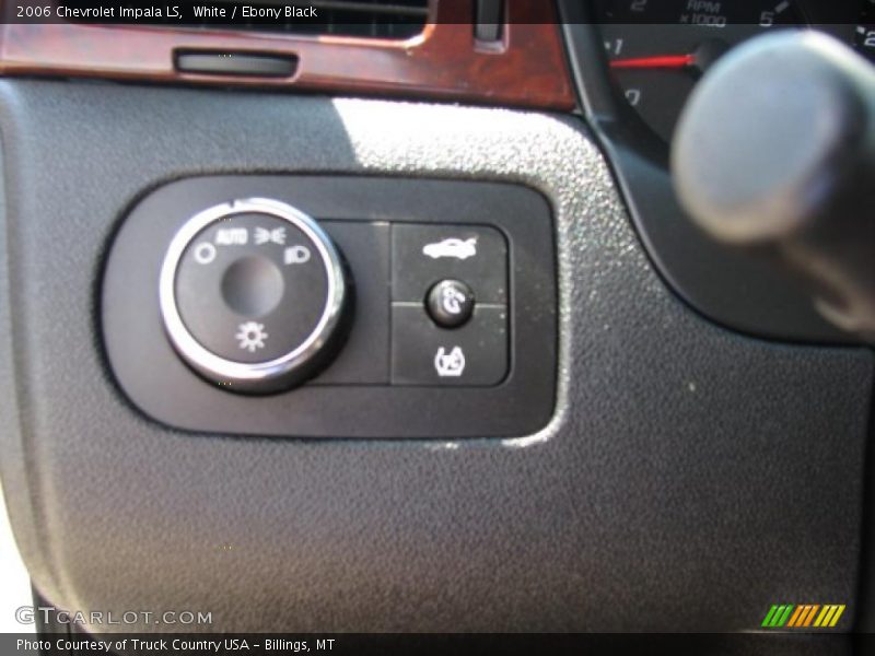 White / Ebony Black 2006 Chevrolet Impala LS
