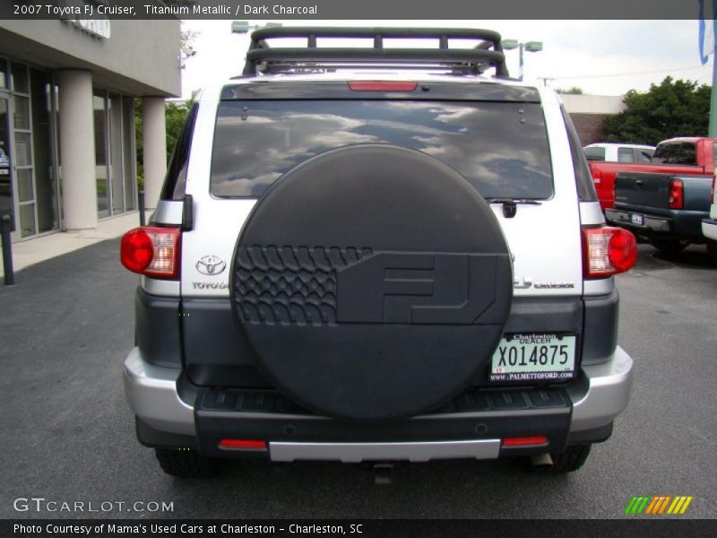 Titanium Metallic / Dark Charcoal 2007 Toyota FJ Cruiser