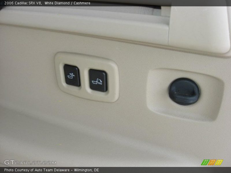 White Diamond / Cashmere 2006 Cadillac SRX V8