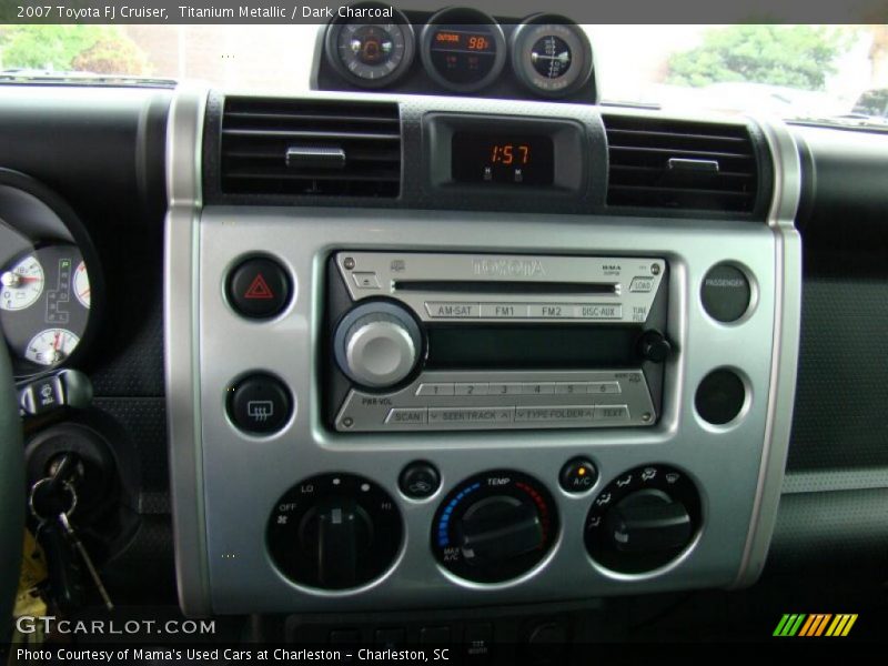 Titanium Metallic / Dark Charcoal 2007 Toyota FJ Cruiser