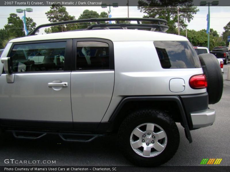 Titanium Metallic / Dark Charcoal 2007 Toyota FJ Cruiser