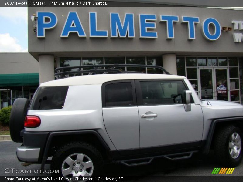 Titanium Metallic / Dark Charcoal 2007 Toyota FJ Cruiser