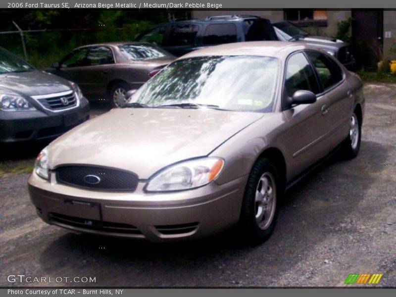 Arizona Beige Metallic / Medium/Dark Pebble Beige 2006 Ford Taurus SE