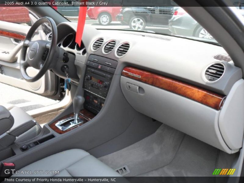 Brilliant Black / Grey 2005 Audi A4 3.0 quattro Cabriolet