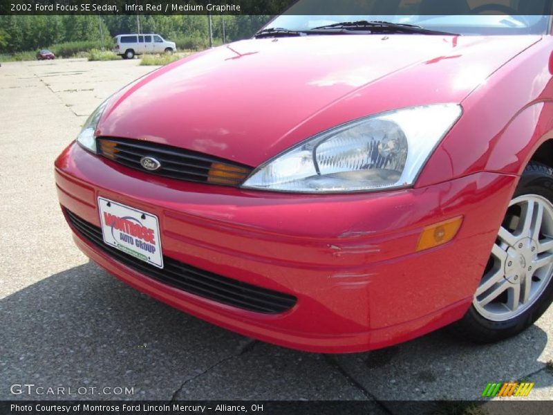 Infra Red / Medium Graphite 2002 Ford Focus SE Sedan