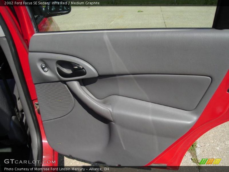 Infra Red / Medium Graphite 2002 Ford Focus SE Sedan