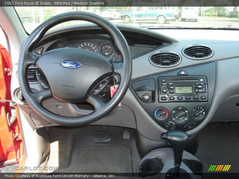 Infra Red / Medium Graphite 2002 Ford Focus SE Sedan