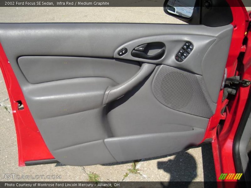 Infra Red / Medium Graphite 2002 Ford Focus SE Sedan