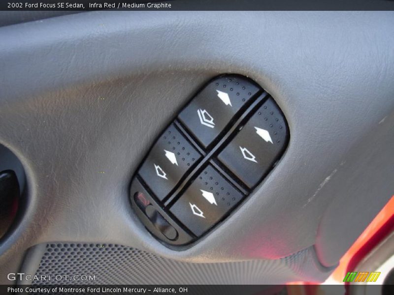 Infra Red / Medium Graphite 2002 Ford Focus SE Sedan