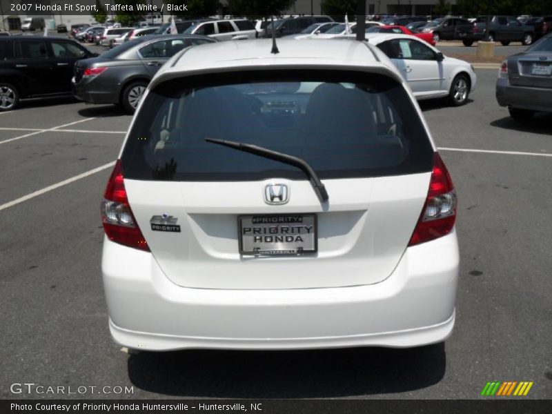 Taffeta White / Black 2007 Honda Fit Sport
