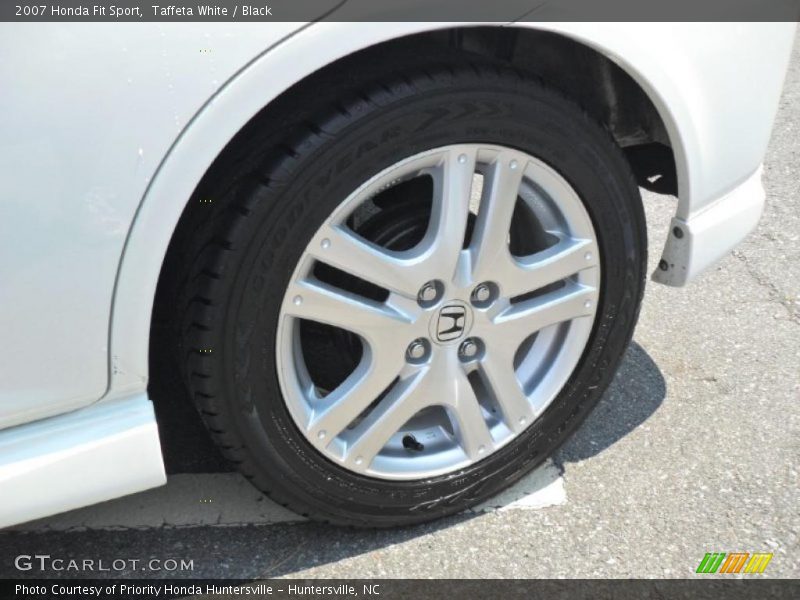Taffeta White / Black 2007 Honda Fit Sport