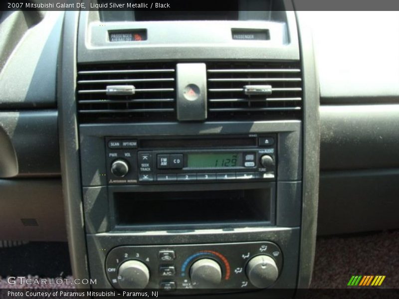 Liquid Silver Metallic / Black 2007 Mitsubishi Galant DE